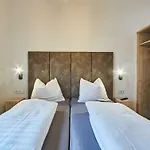 Apartment Schoenfeld *