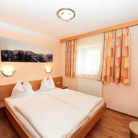 Schoenfeld Apartment *