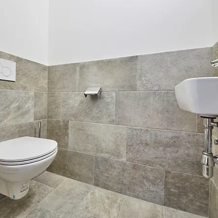 Apartment Schoenfeld