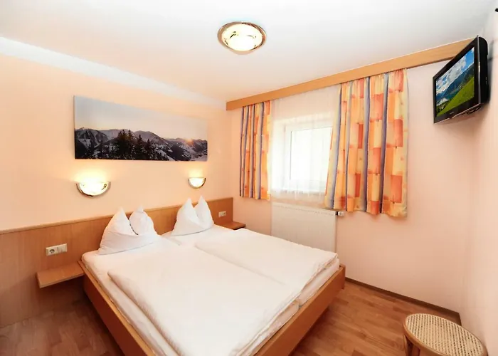 Schönfeld Apartment *